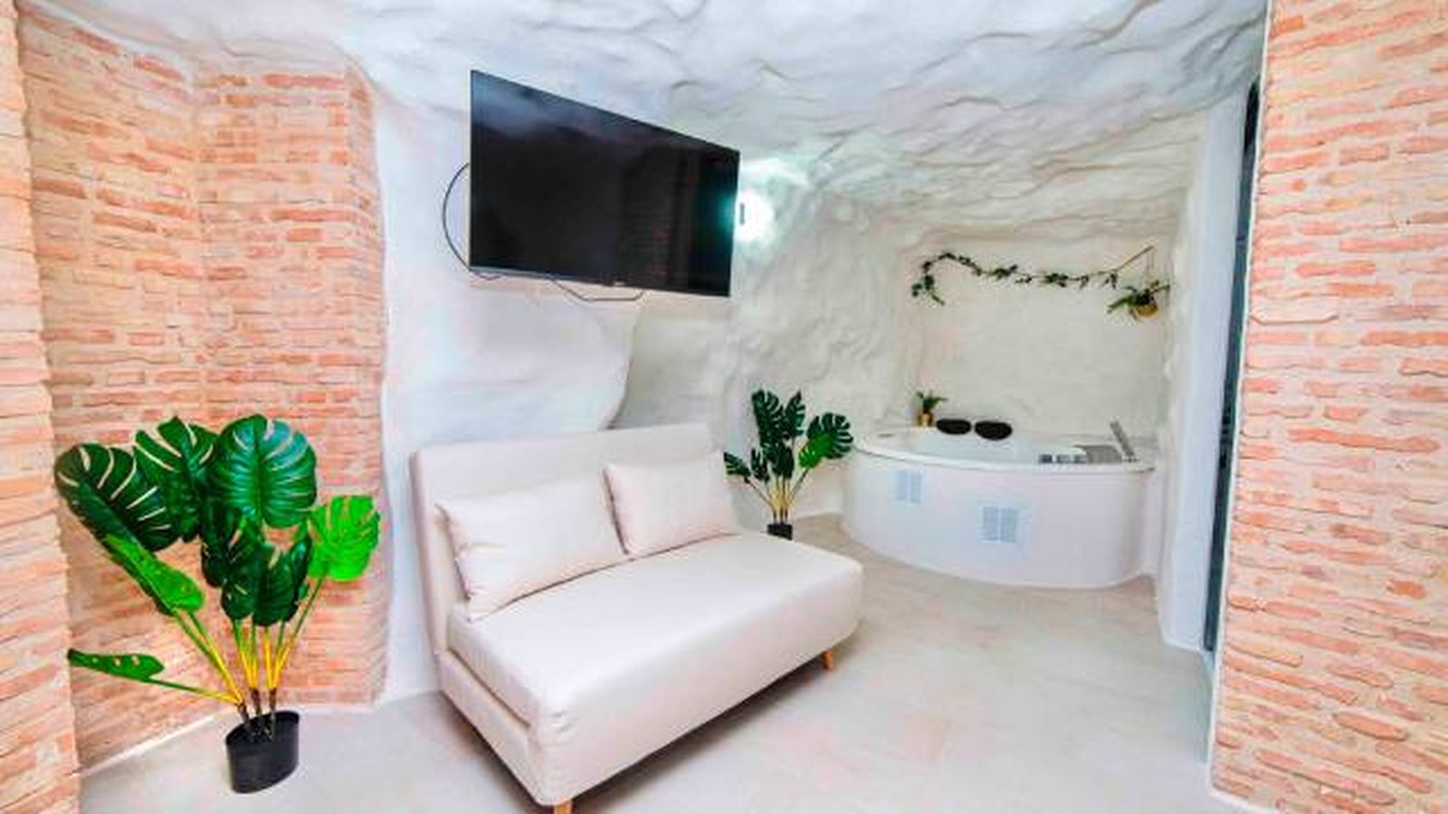 Casa cueva en Alcalá del Júcar, Jaén (Andalucía) Casa cueva en Alcalá del Júcar, Jaén (Andalucía)