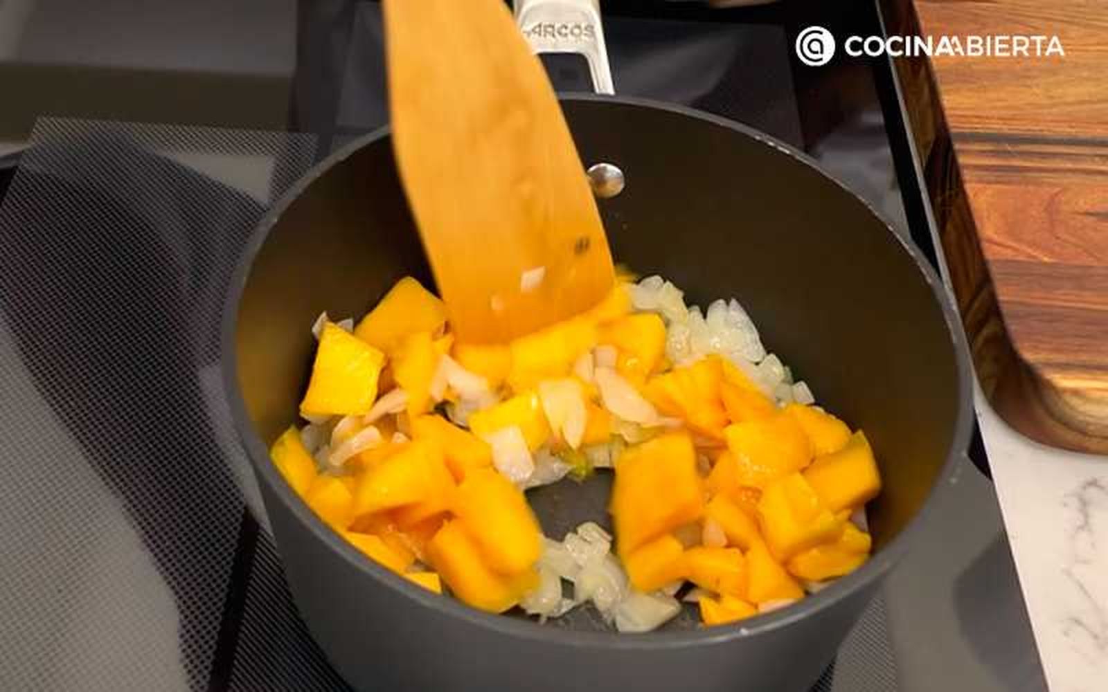 Añade el mango Añade el mango