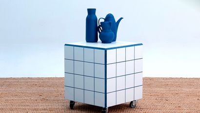 Mesa con azulejos