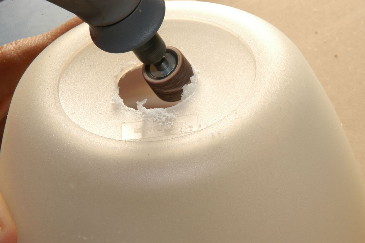 Lámpara de plástico paso 2