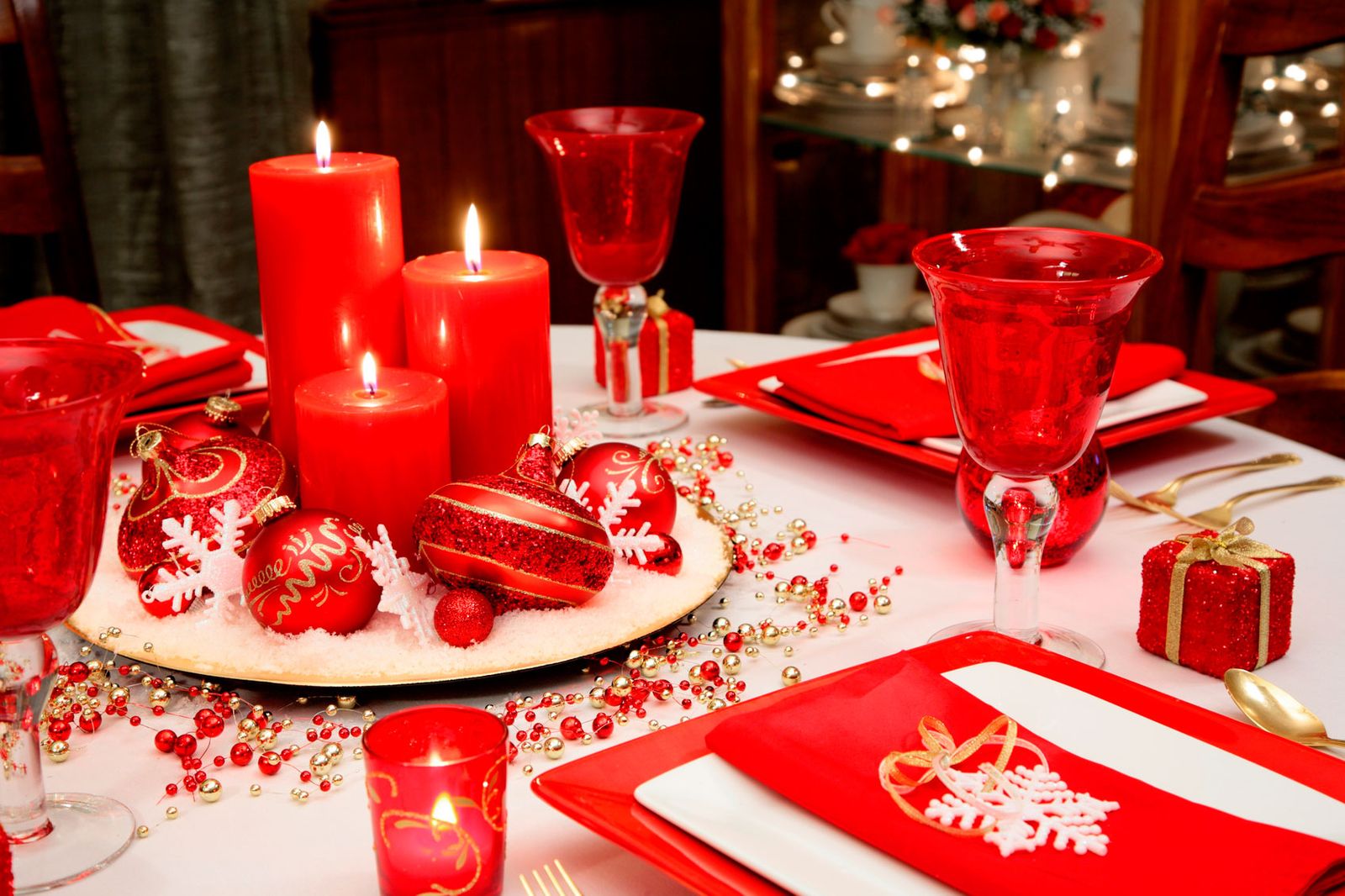 Decorar mesa de Navidad en blanco, rojo y dorado 5 Decorar mesa de Navidad en blanco, rojo y dorado 5