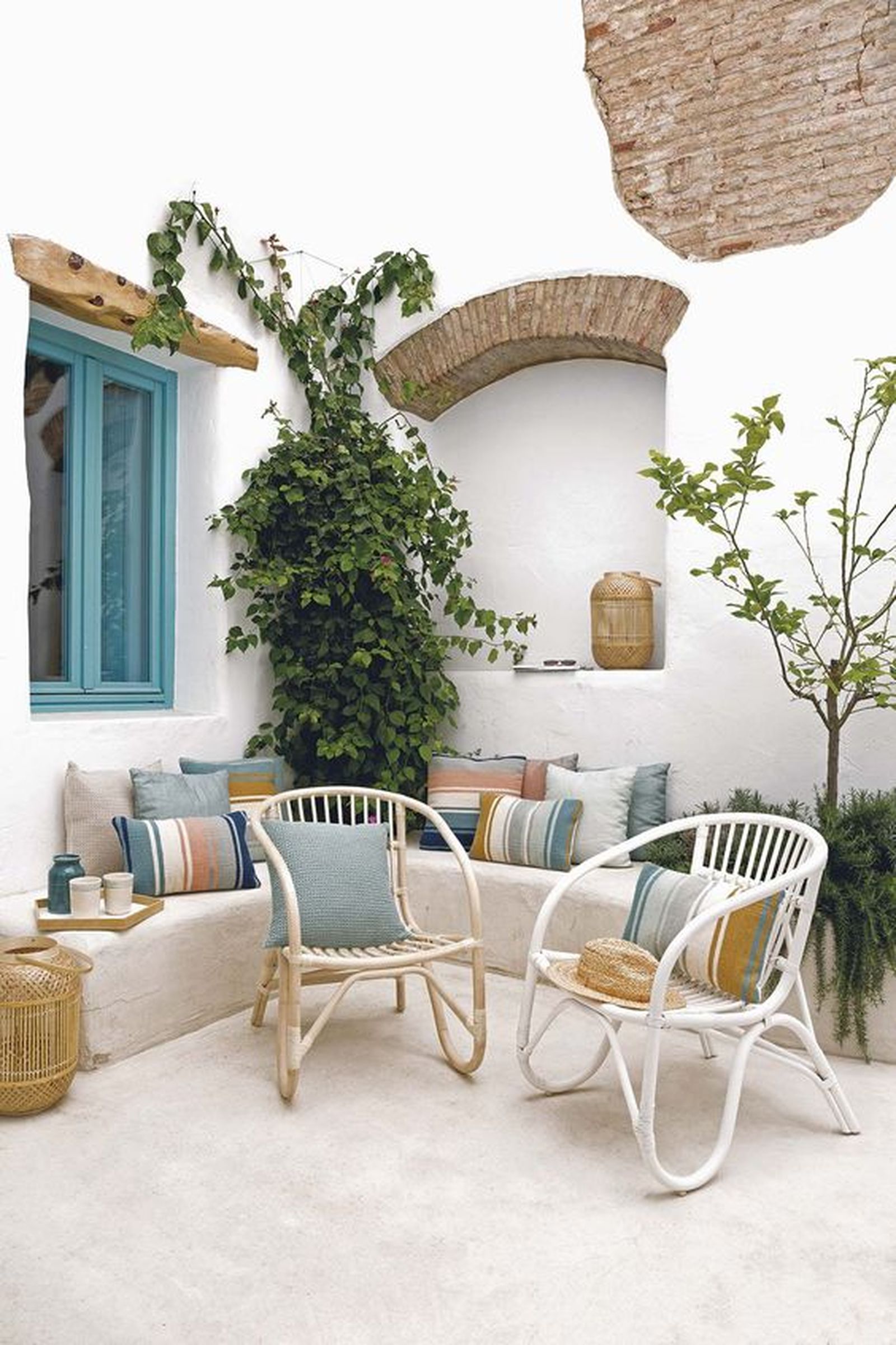 patio interior estilo mediterraneo 1