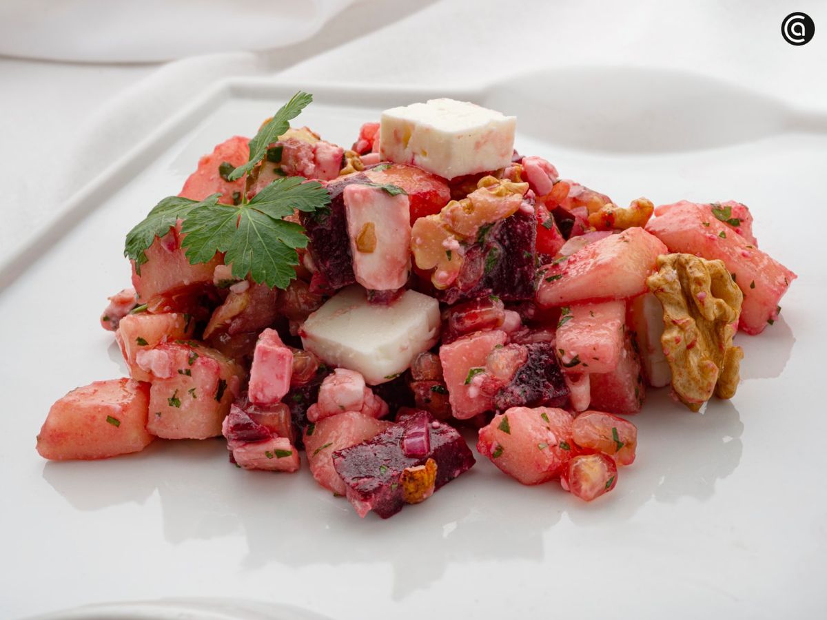 Ensalada de remolacha, pera y granada, receta de Joseba Arguiñano