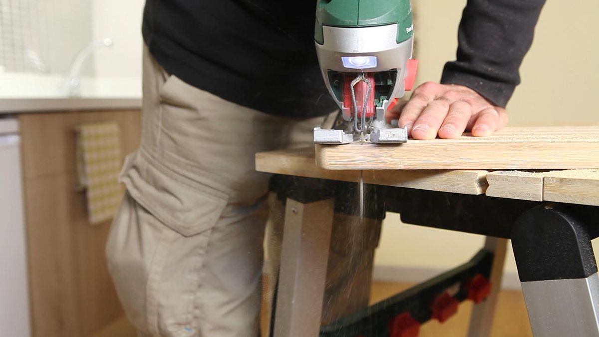 Cómo hacer un atril de cocina de madera paso 2