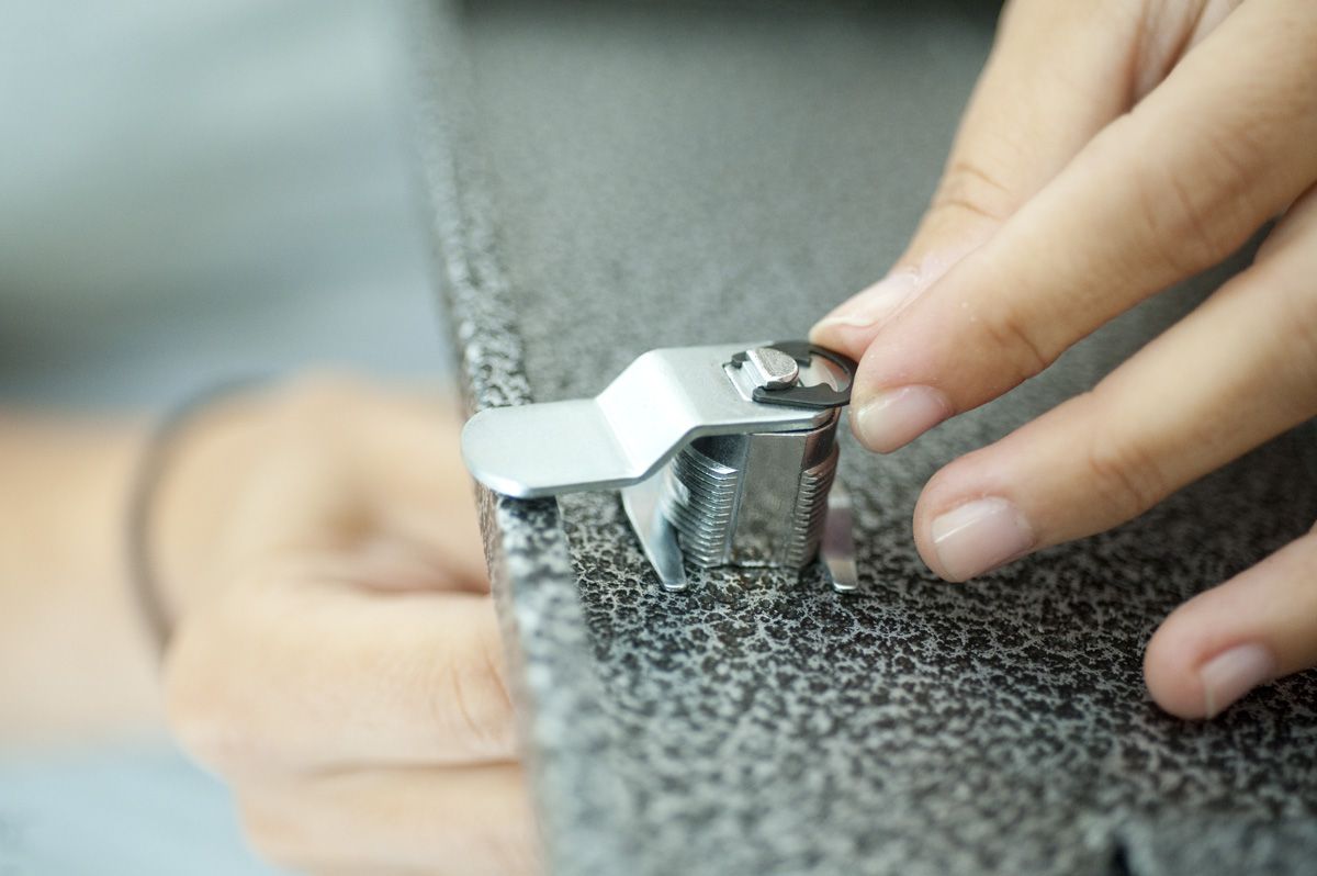 Bricomania 667 Cambiar cerradura de buzon p9