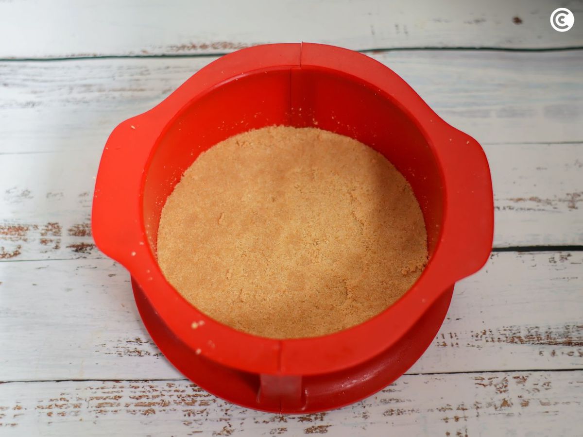 Base de galleta para la tarta de queso vegana