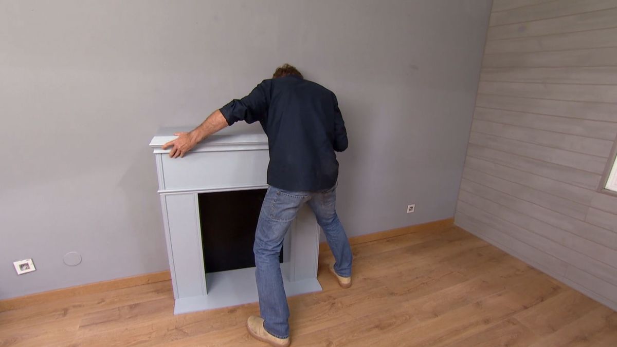 Cómo hacer una chimenea decorativa paso 13