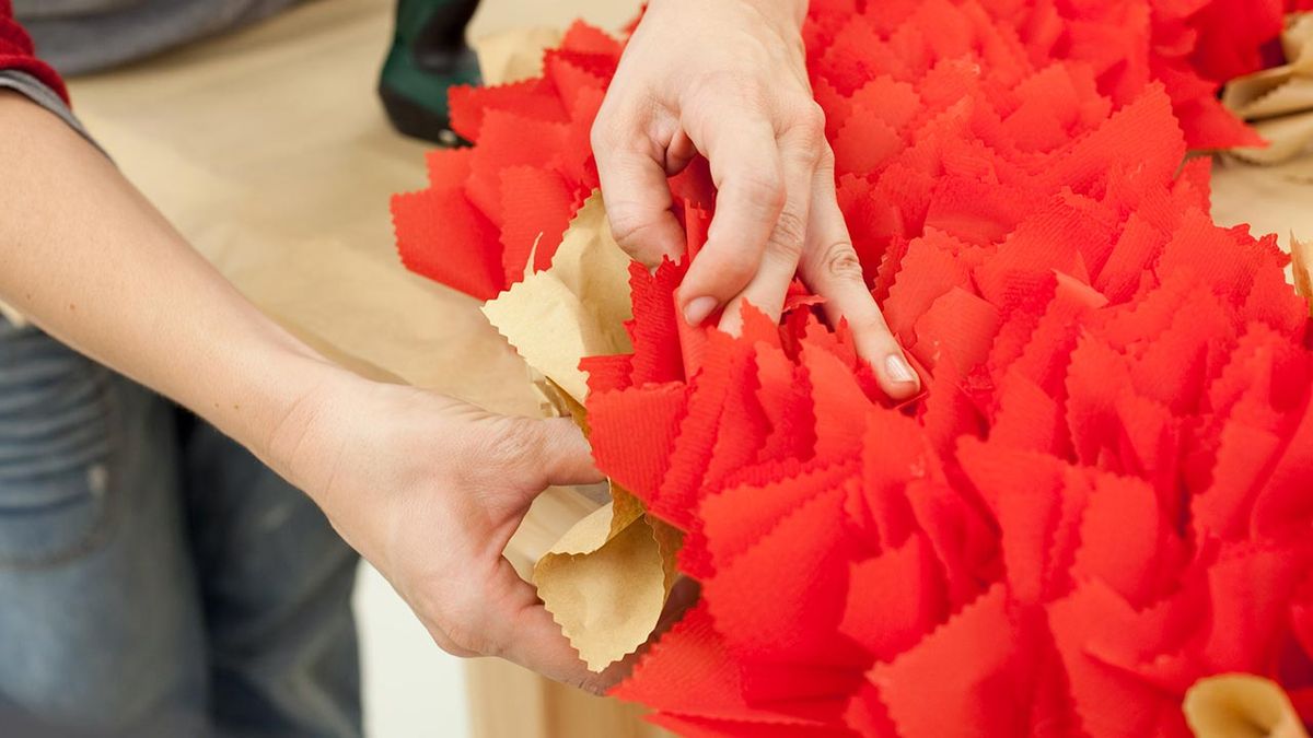 Decoración de Navidad: Chimenea y corona navideña p13