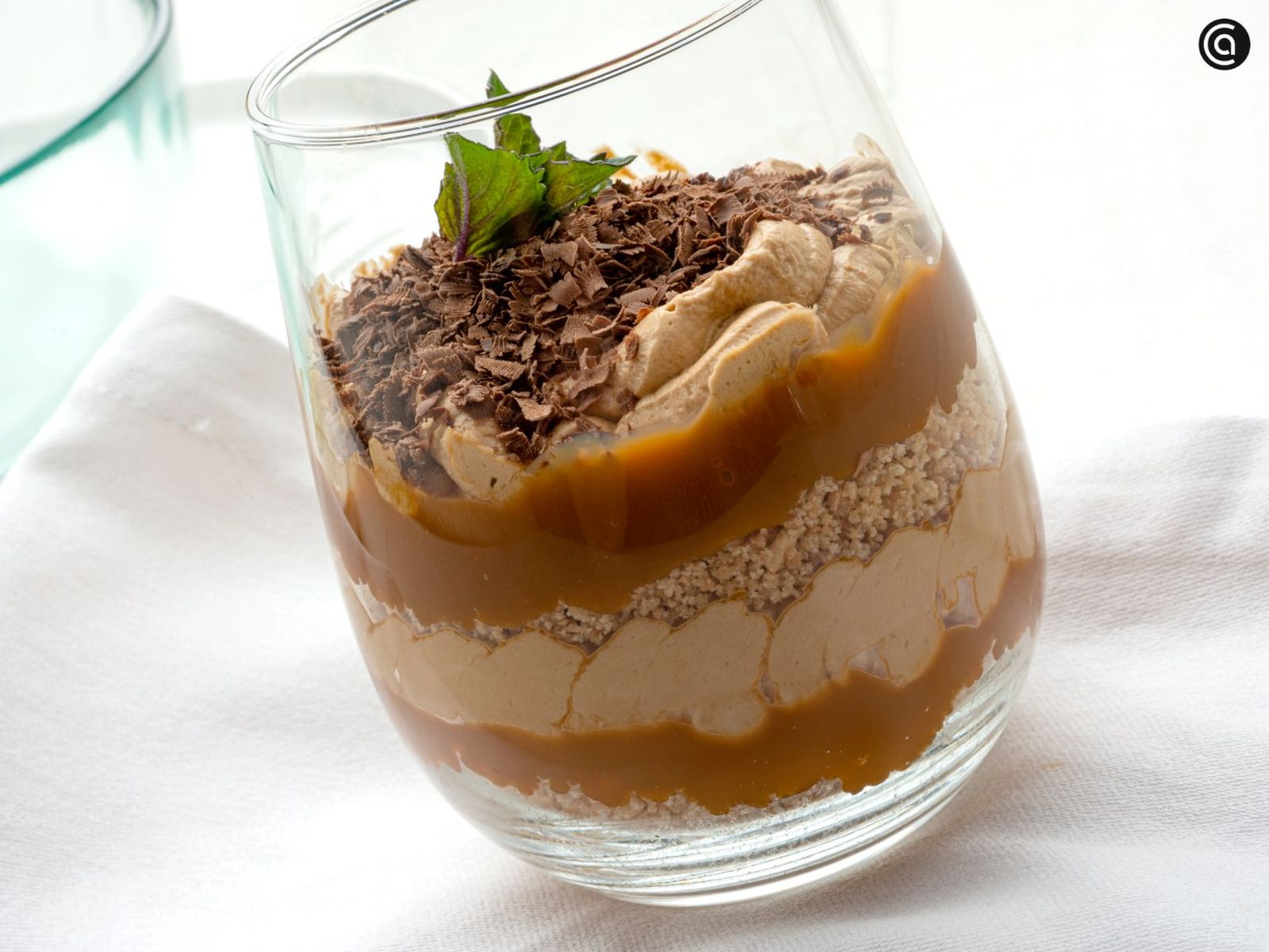 Vasitos de café y dulce de leche, receta de postre rápido de Karlos Arguiñano