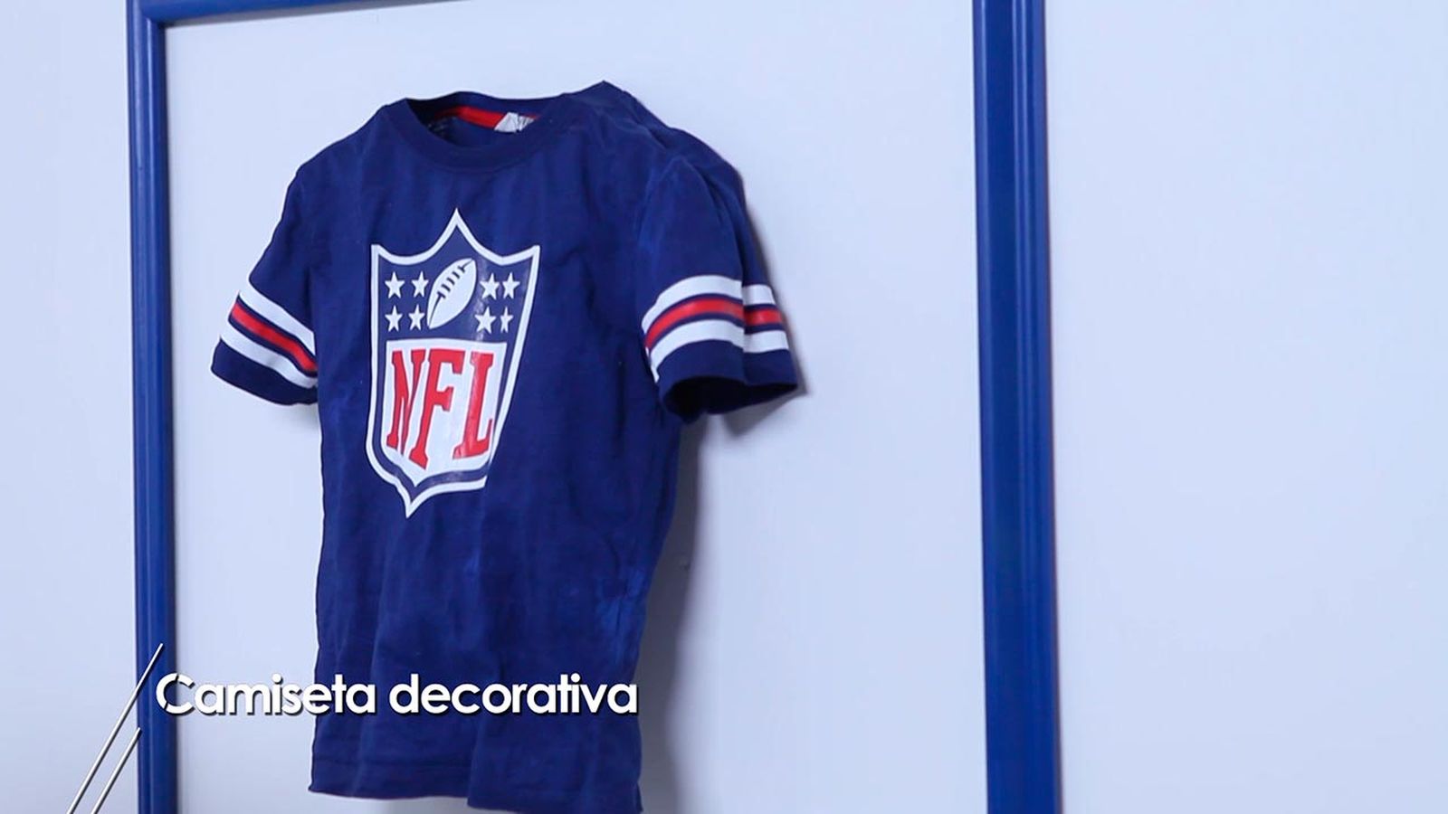 Camiseta decorativa para colgar en la pared