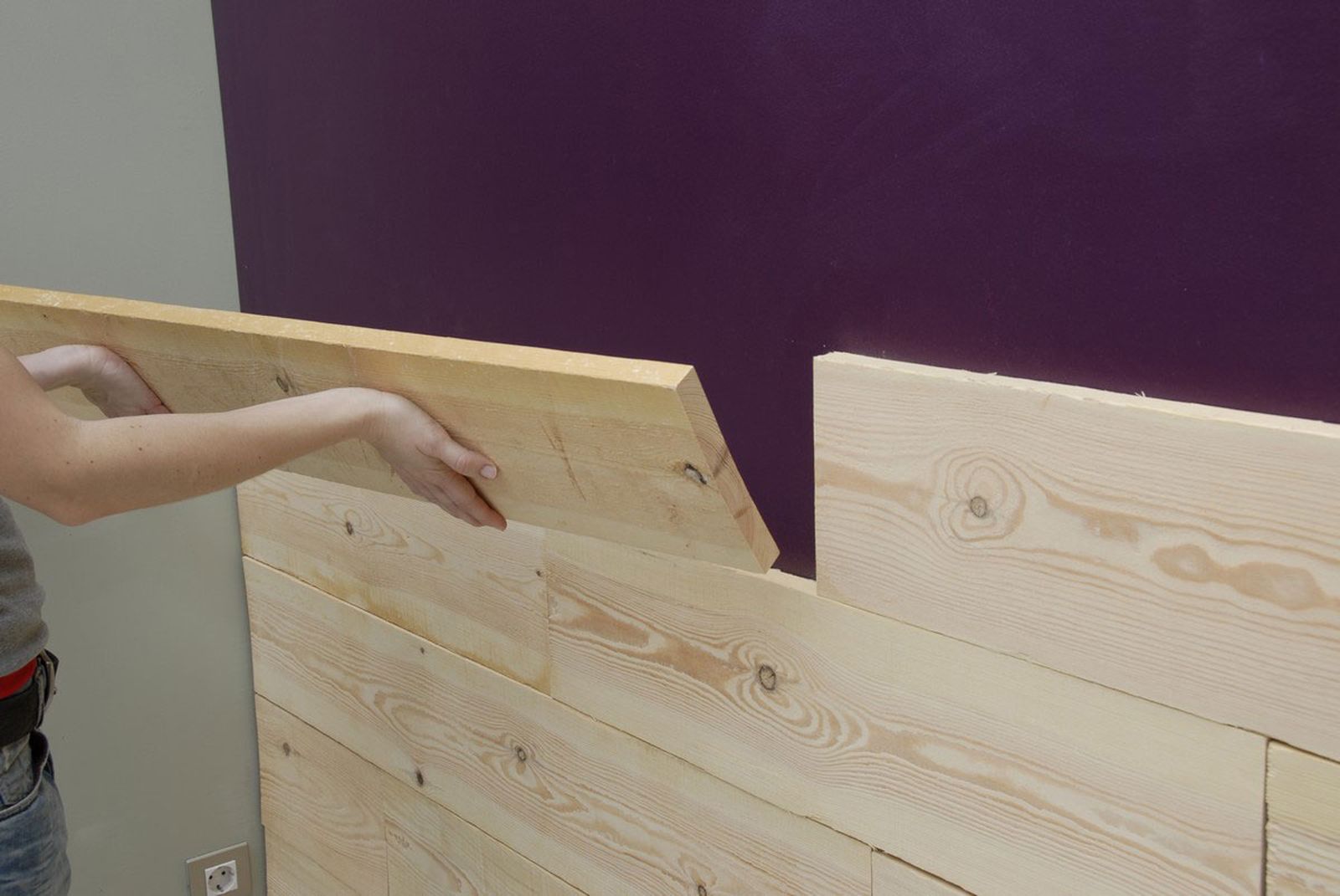 Decorar un dormitorio con un friso rústico paso 4 Decorar un dormitorio con un friso rústico paso 4
