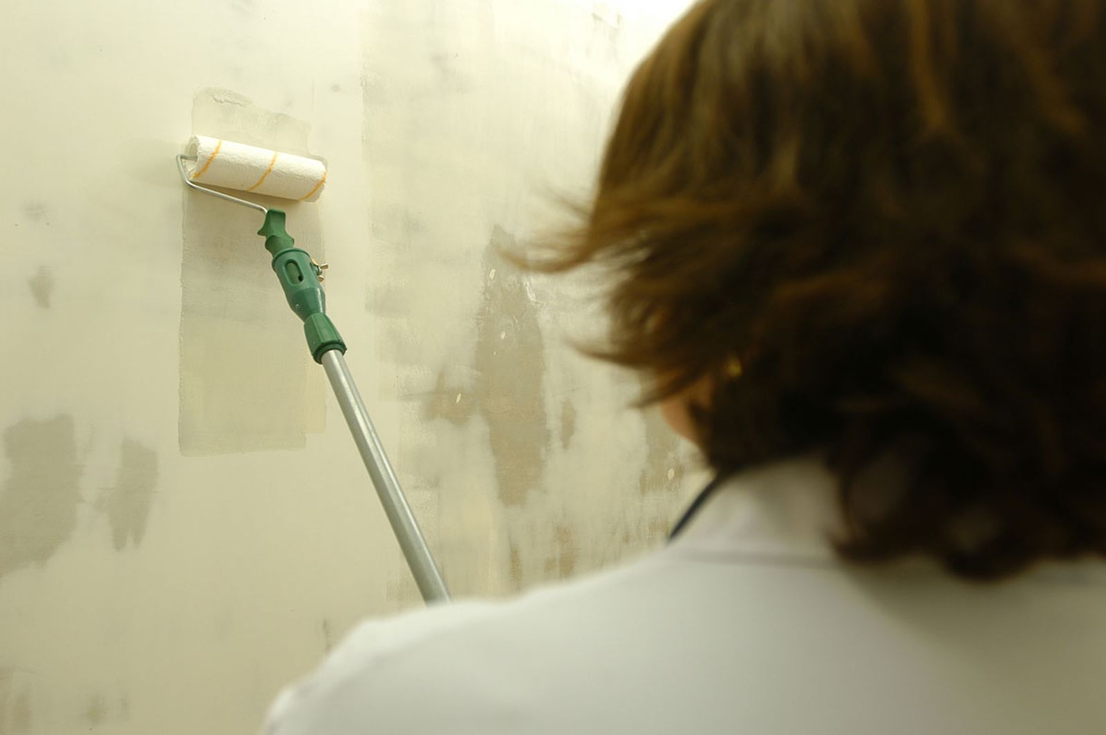 Pintar pared de obra de pasillo paso 4 Pintar pared de obra de pasillo paso 4