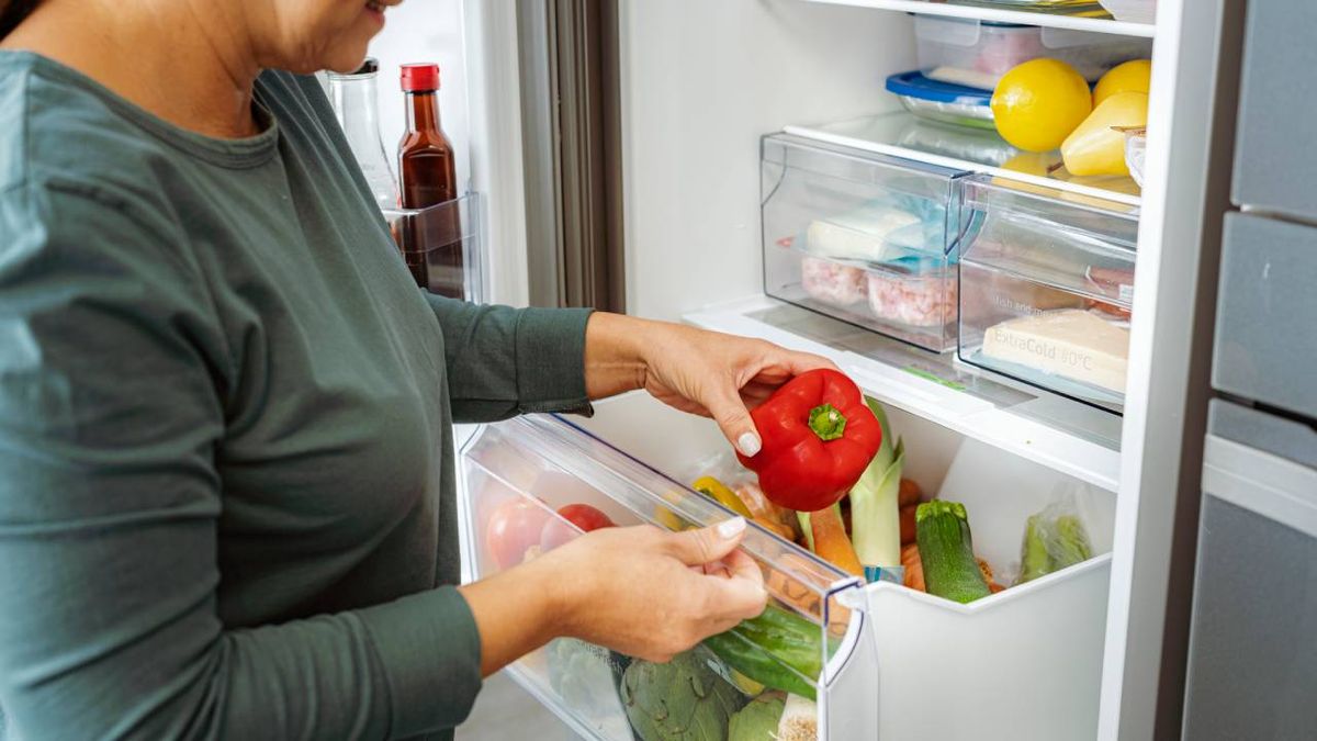 Es importante colocar cada alimento en la zona de la nevera que le corresponde