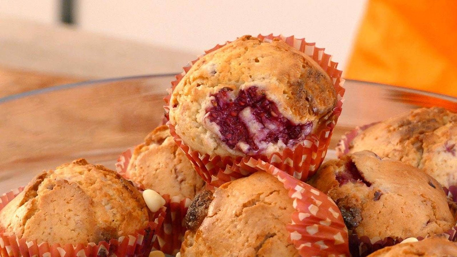 Receta de muffins de frambuesas y chocolate blanco paso 7 Receta de muffins de frambuesas y chocolate blanco paso 7