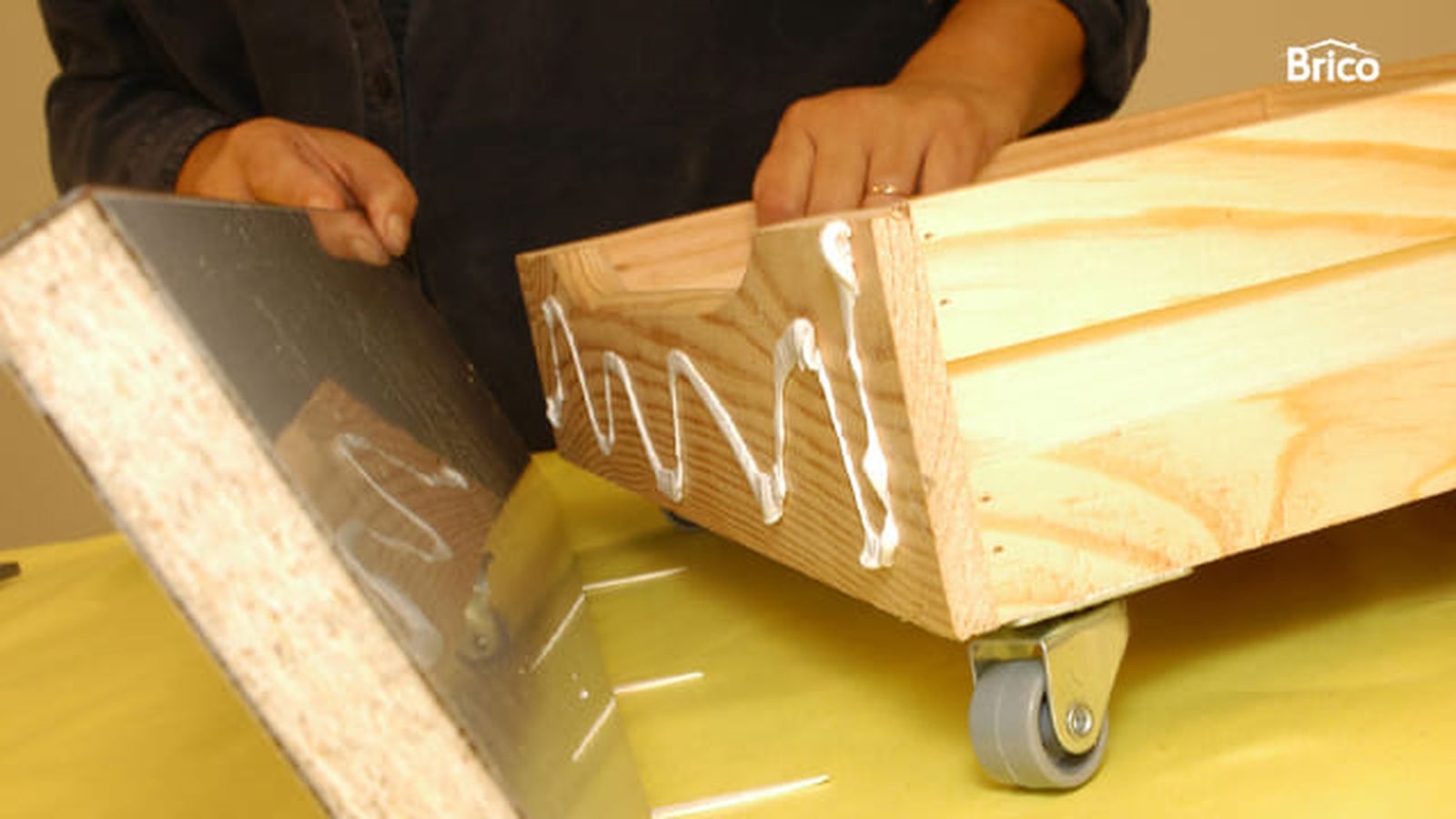 Brico 347 2 cajon zocalo cocina paso 6 Brico 347 2 cajon zocalo cocina paso 6