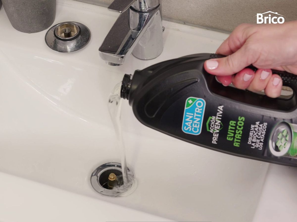 Verter el producto para prevenir atascos