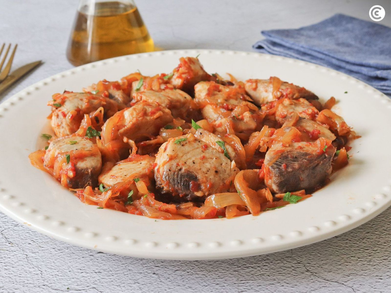 Bonito encebollado