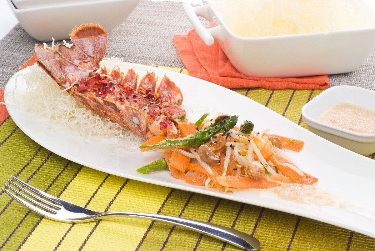 Bogavante con lichee