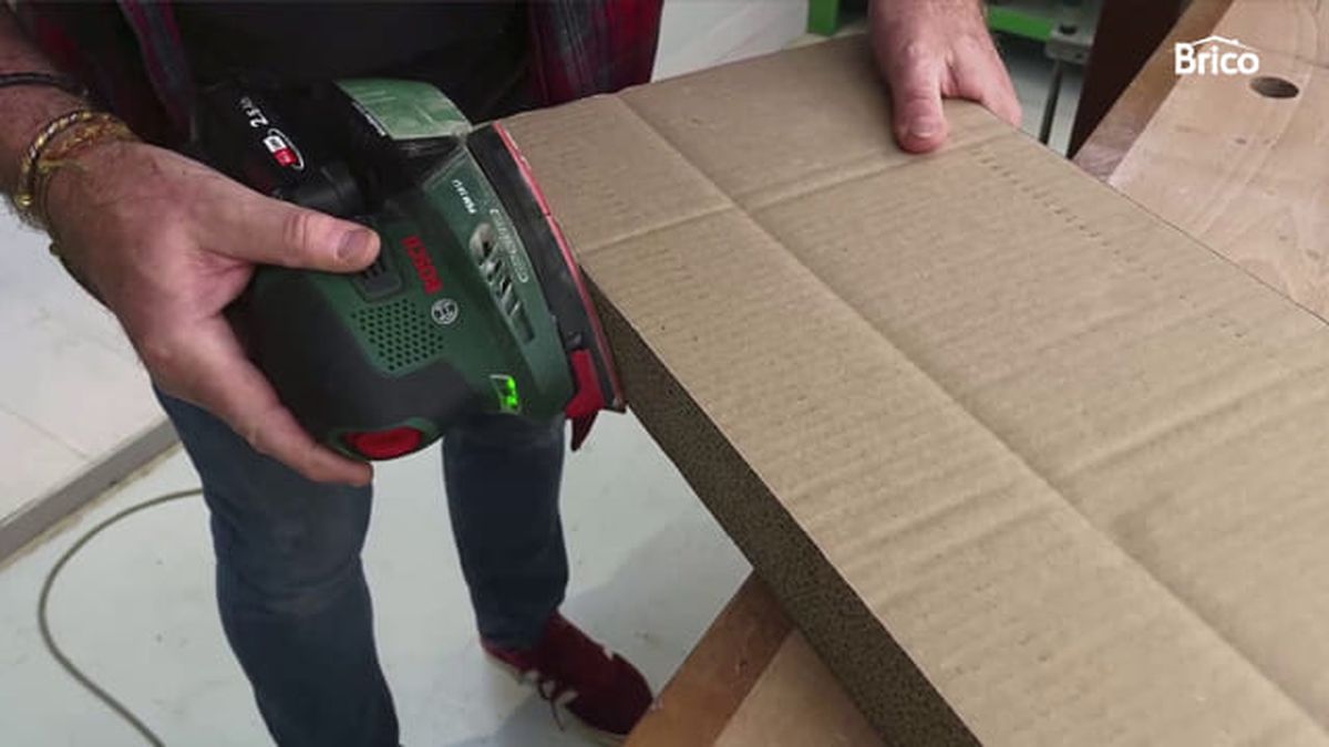 Brico 26 muebles de carton paso11