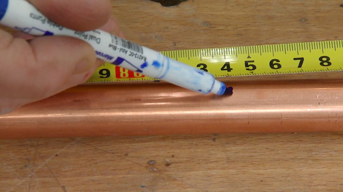 Cómo hacer una estantería de cobre y cerámica paso 1