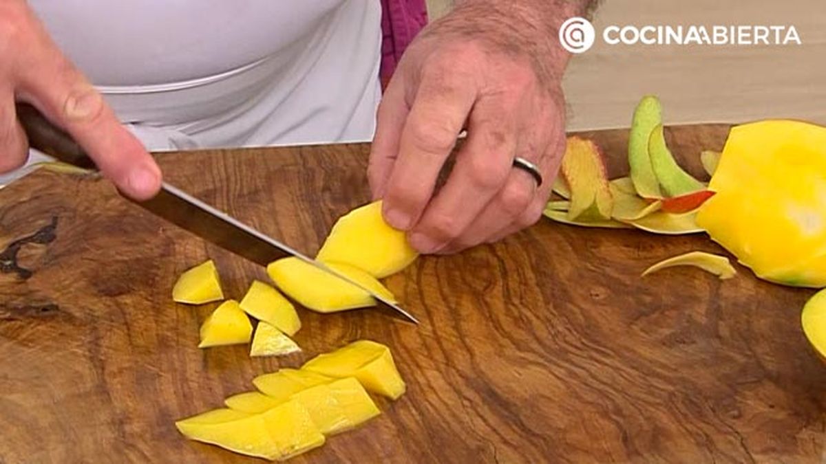 sopa fria de calabacin y mango receta karlos arguinano karl67720321 paso3