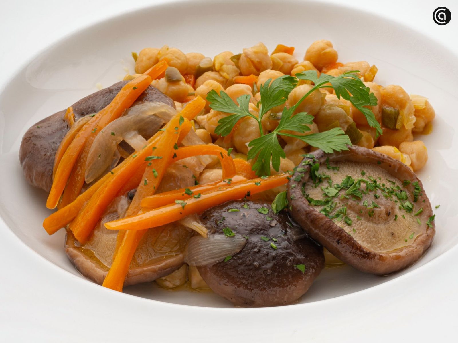 Garbanzos con setas en escabeche, receta de Joseba Arguiñano