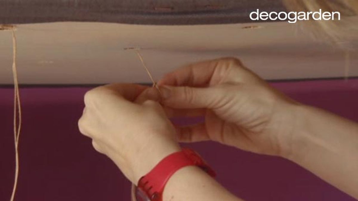 Decorar dormitorio morado con cabecero capitoné   Paso 6