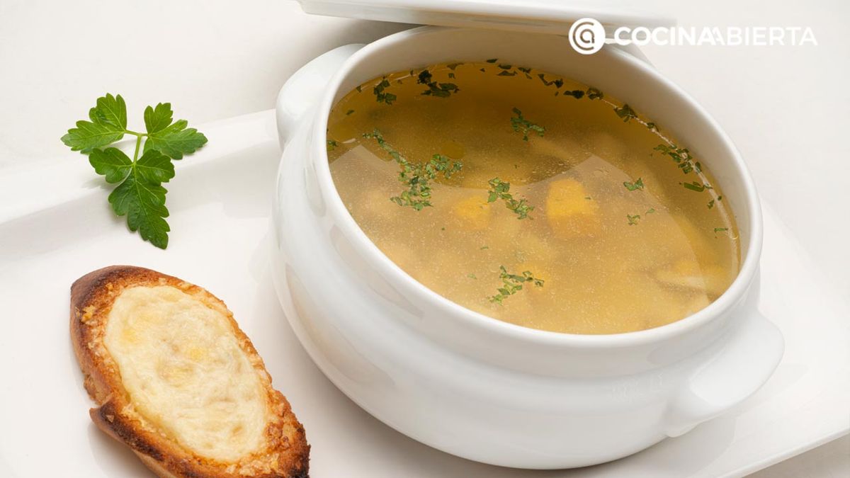 sopa de ave con patatas receta facil rapida karlos arguinano karl67470321