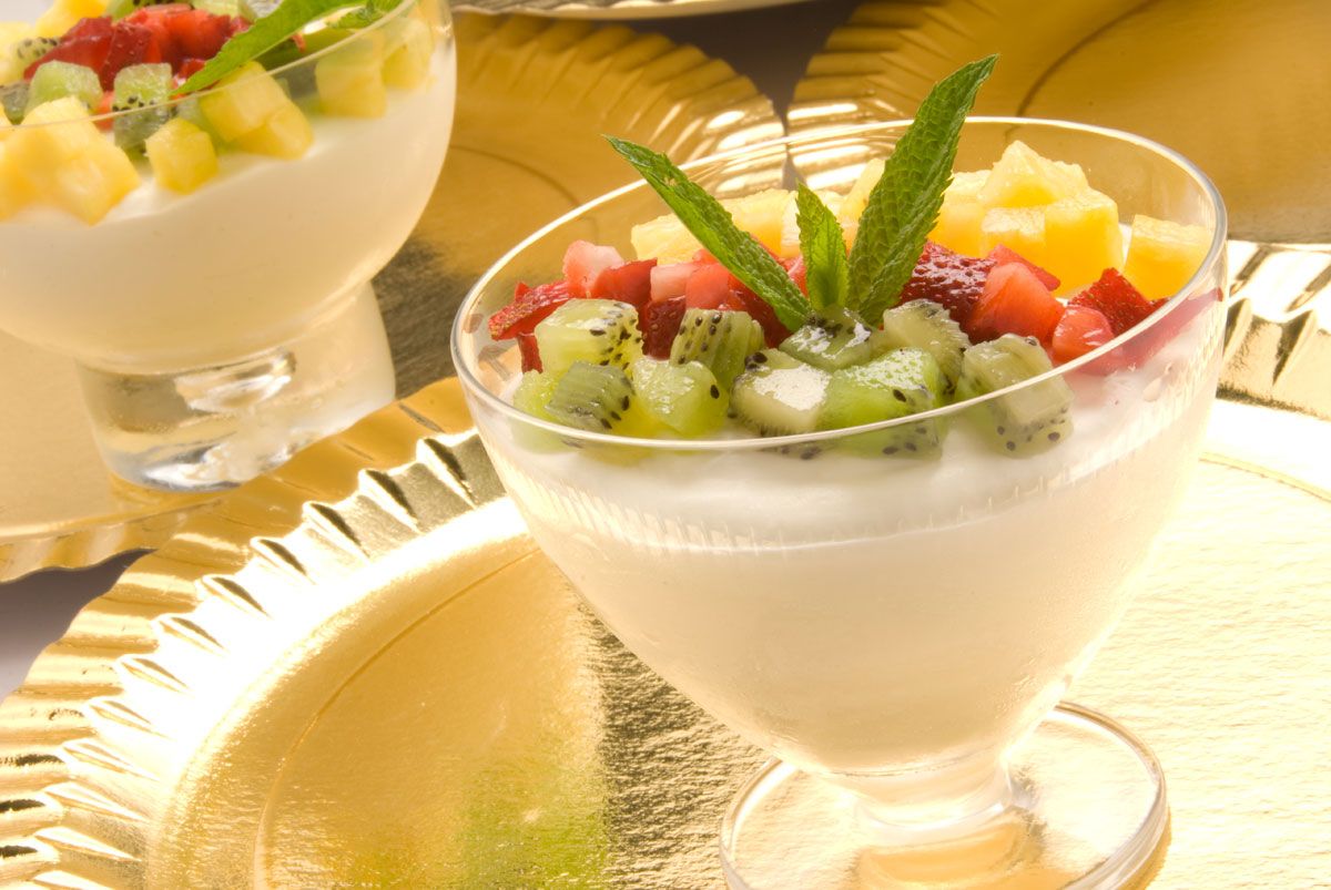 388 Mousse de chocolate blanco con frutas (5003) H xl