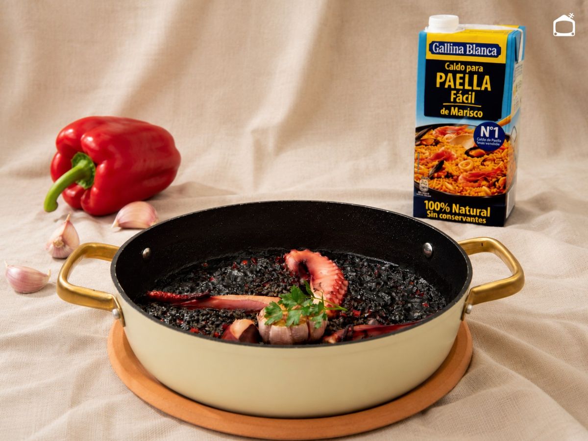 Retira el arroz, deja que repose y sirve