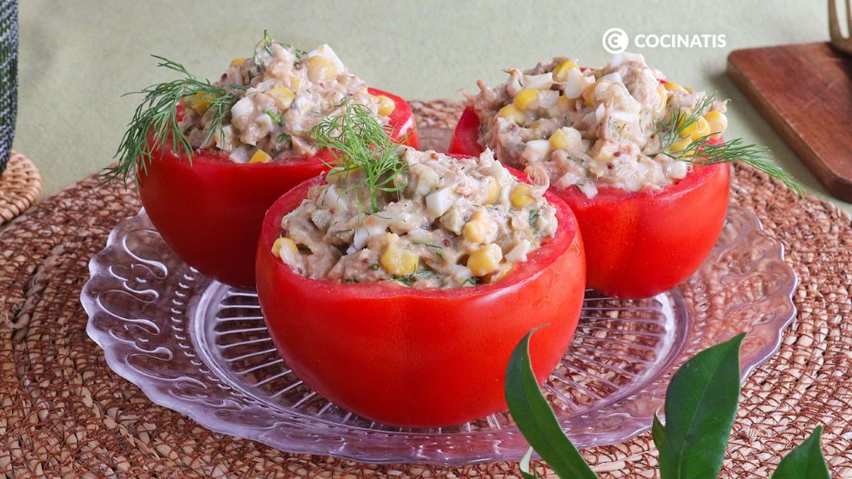 Tomates rellenos de atún