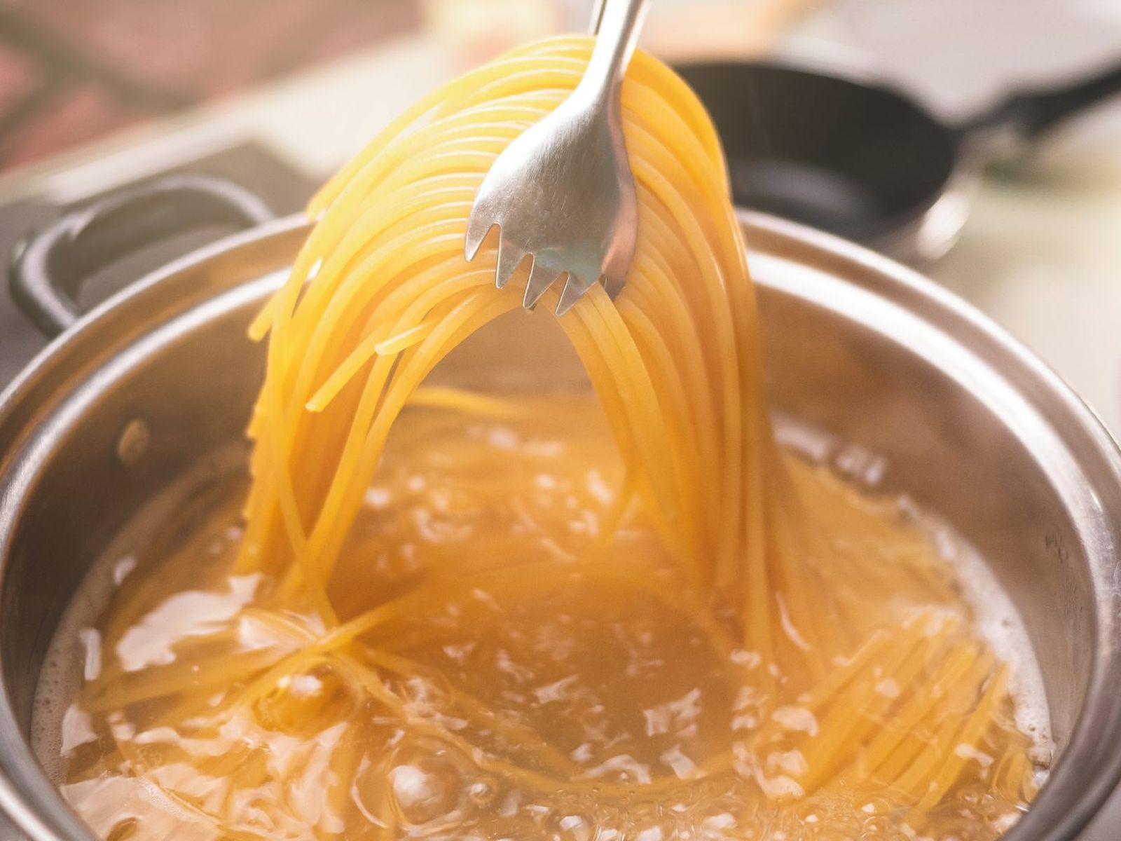 Usa el agua para hacer pan casero o masa para pizza