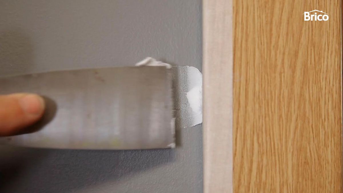 Masilla ligera para reparar paredes paso 6