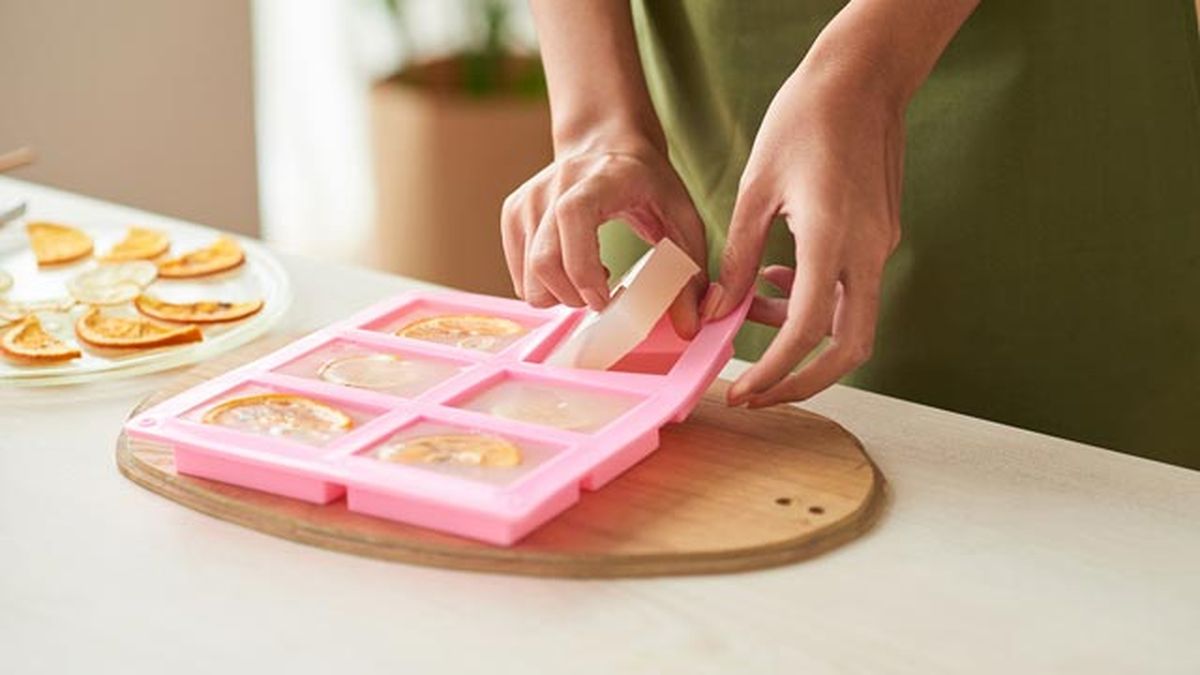 como aprovechar reutilizar los restos del jabon de manos reciclaje