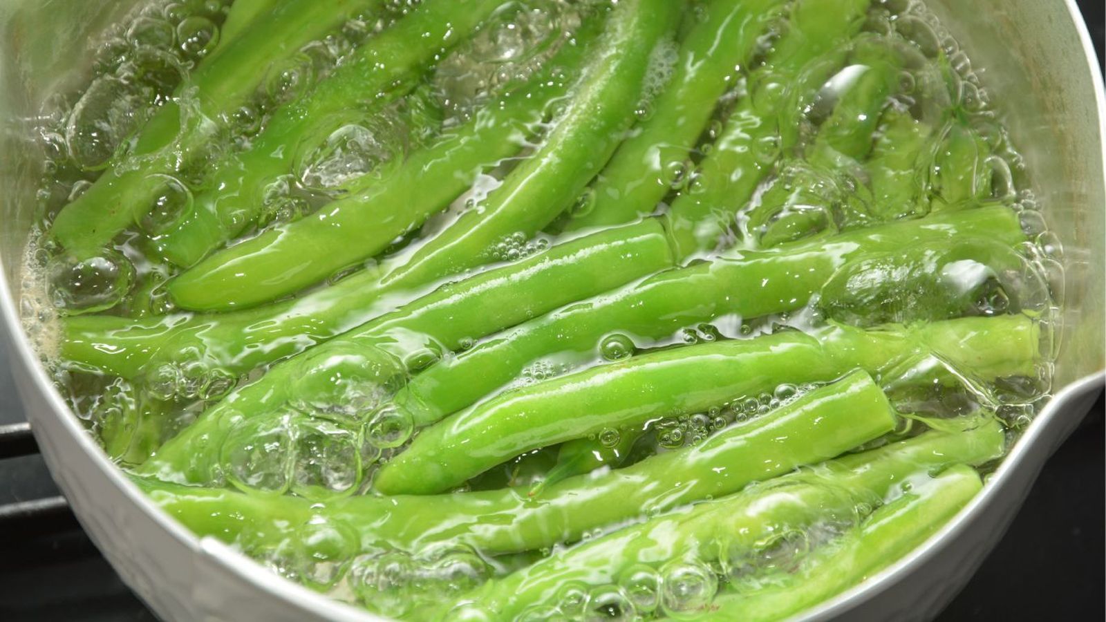 Blanquear las judías verdes para congelar