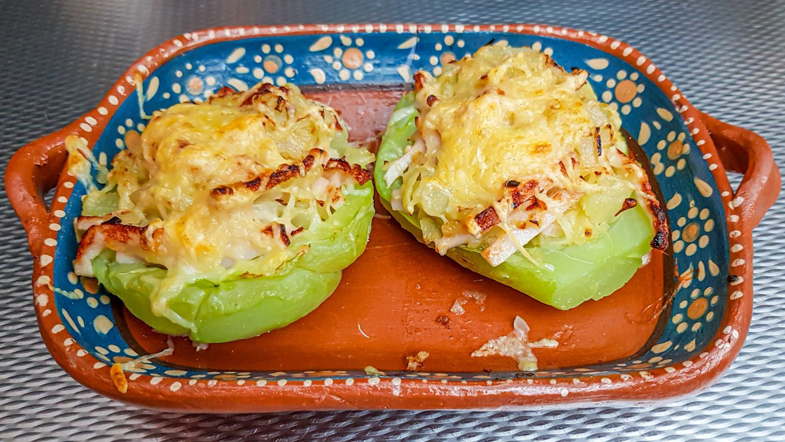 Chayotes rellenos Chayotes rellenos