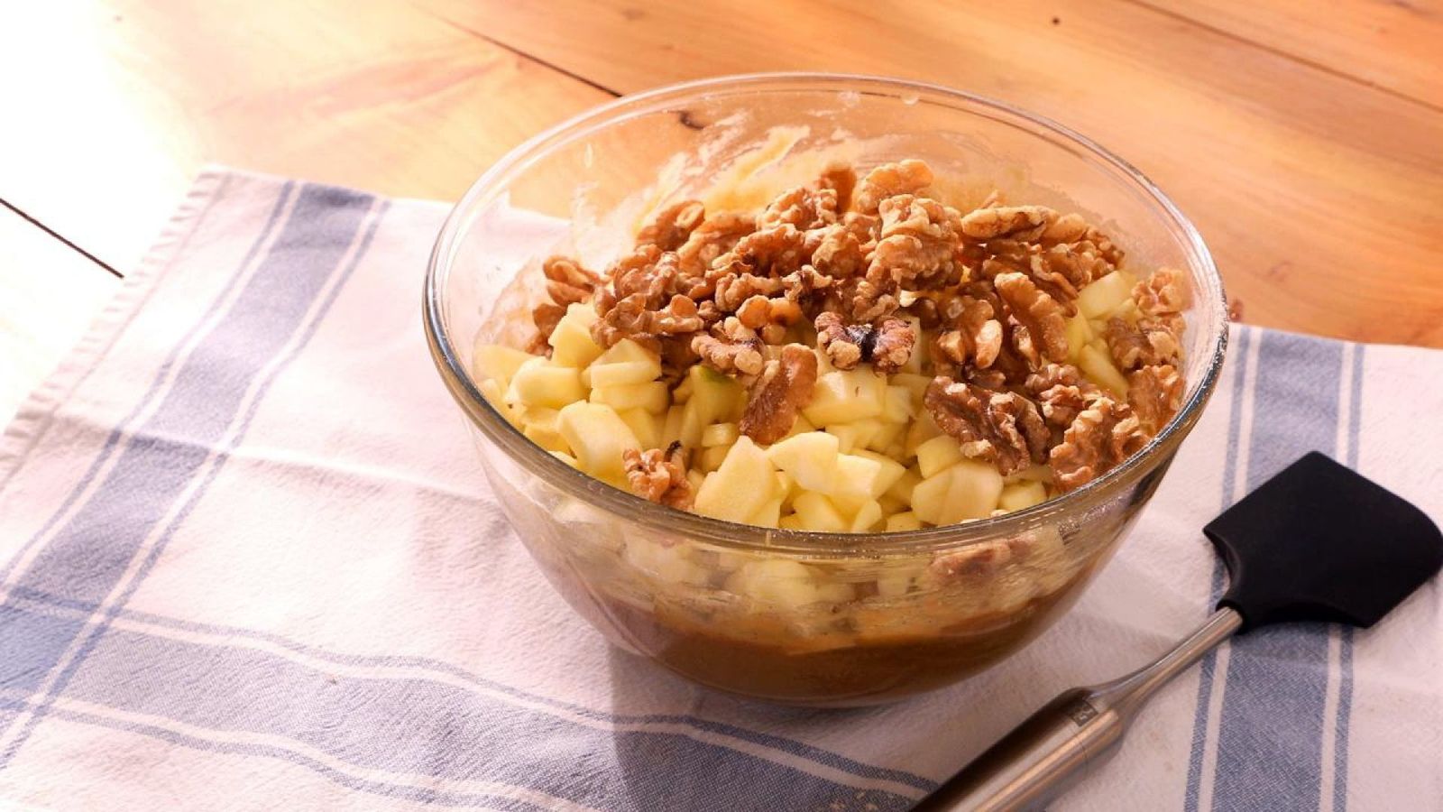Bizcocho de manzana y nueces   Paso 4