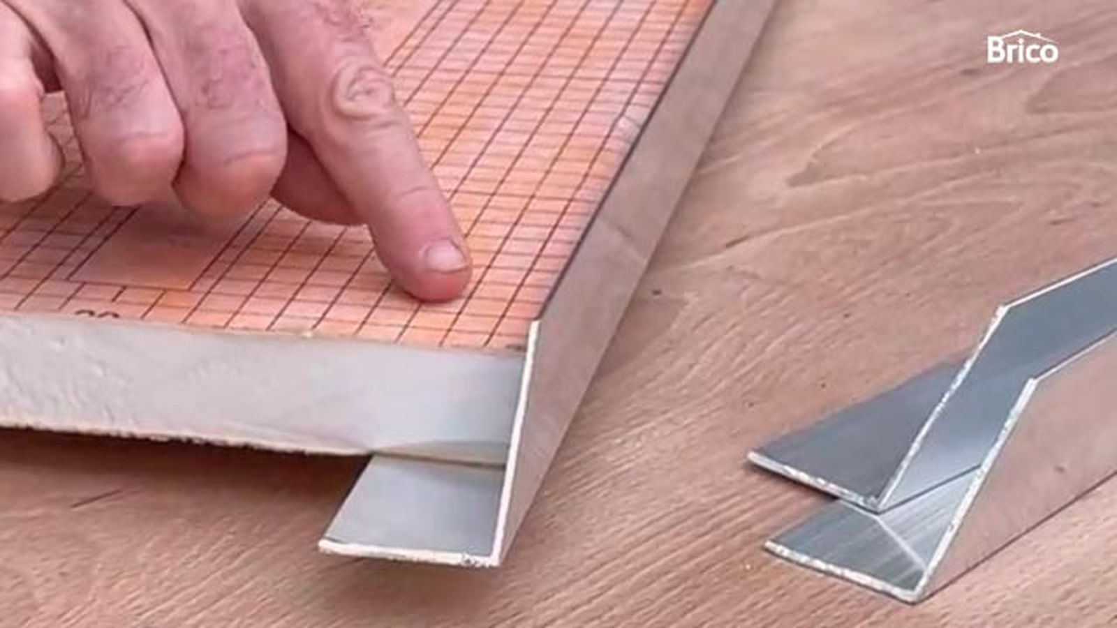 Como hacer una balda flotante de estilo industrial paso 2 Como hacer una balda flotante de estilo industrial paso 2