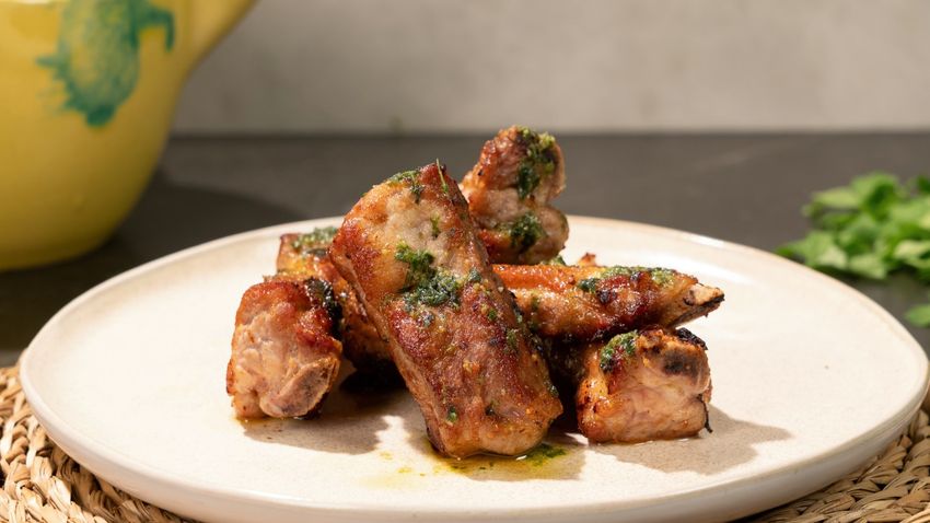 Costillas de cerdo fritas, receta de Joseba Arguiñano