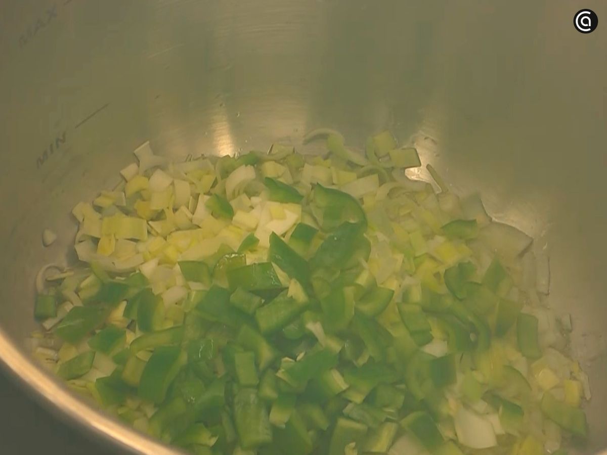 Cocina las hortalizas a fuego medio hasta que se ablanden ligeramente