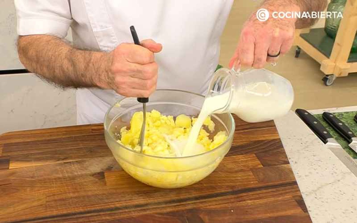 Prepara el puré de patatas