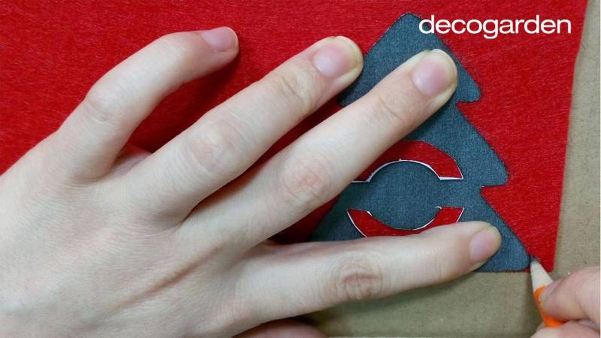 Pasar la plantilla al fieltro.