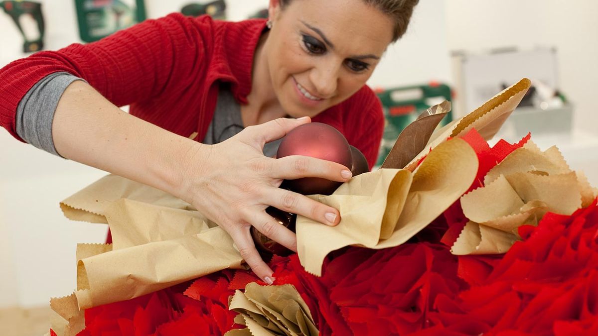 Decoración de Navidad: Chimenea y corona navideña p17