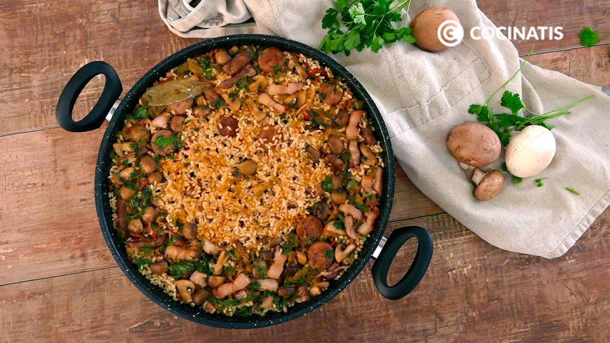 Receta de paella montañesa con setas