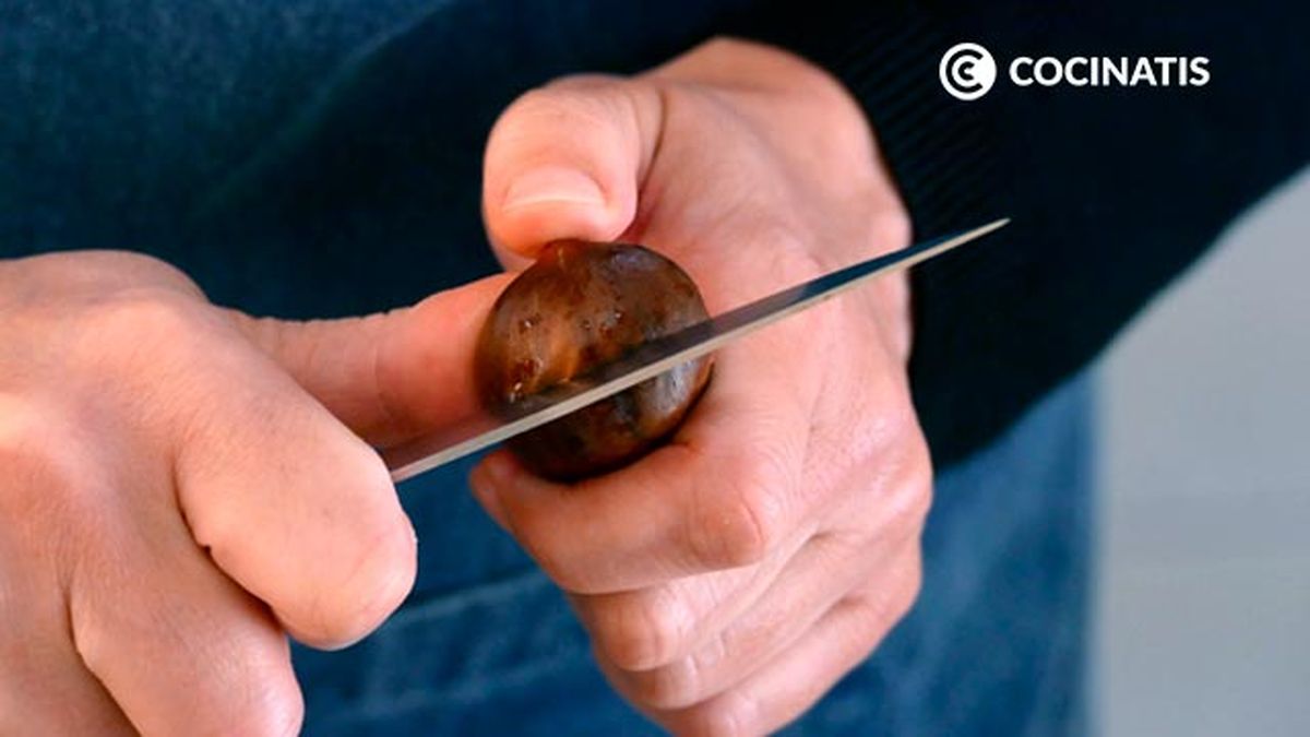 Receta de puré de castañas para acompañar carne  paso  1