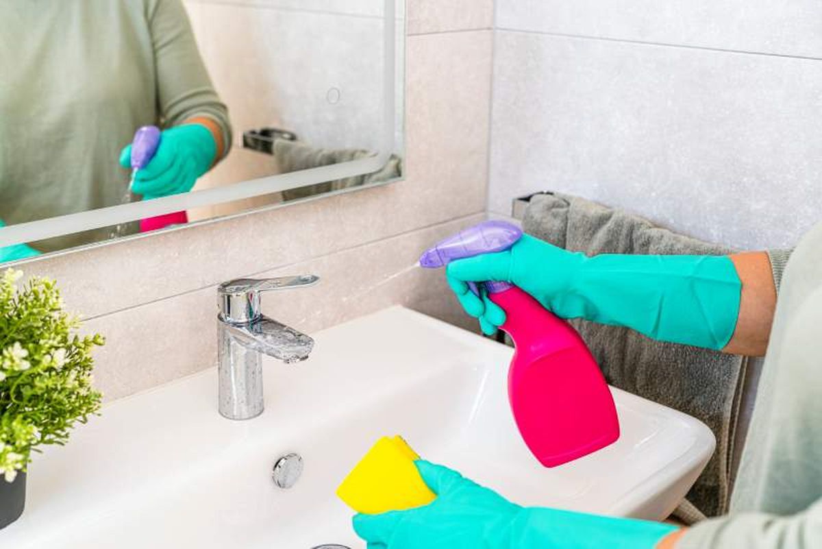 El agua oxigenada deja las superficies bien desinfectadas