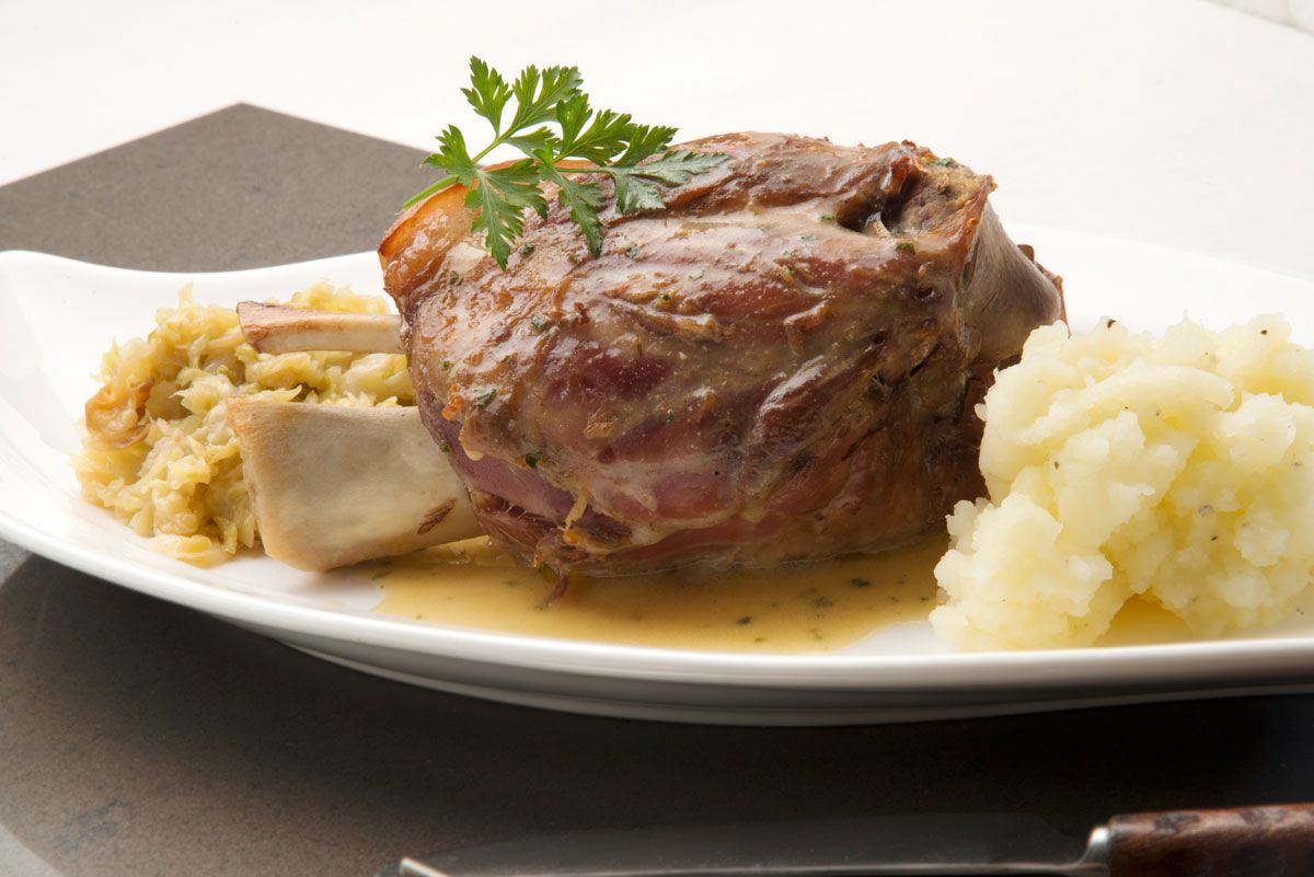 5456 1 Codillo con chucrut y puré de patata (841) xl