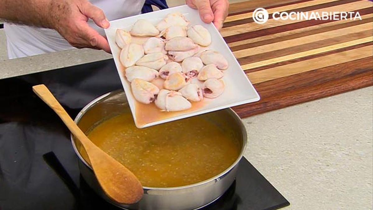 calamares en salsa de cebolla con arroz receta karlos arguinano karl68020321 paso5