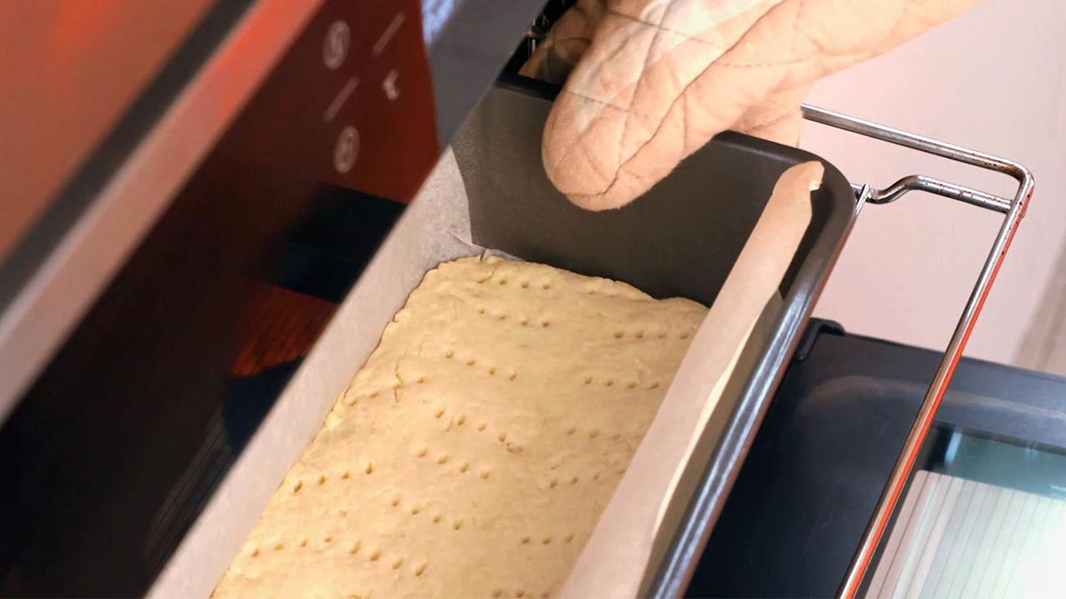 Receta de tarta de coco y dulce de leche  paso 3