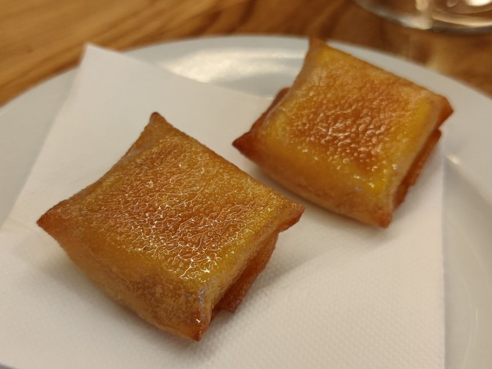Aunque no son tan conocidos como los de San Sebastián, Vitoria también tiene muy buenos pintxos Aunque no son tan conocidos como los de San Sebastián, Vitoria también tiene muy buenos pintxos